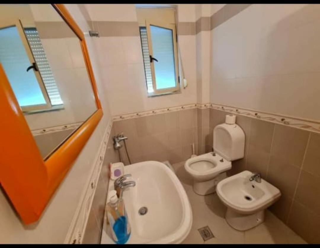 Beach Apartment 2 Vlore Bagian luar foto